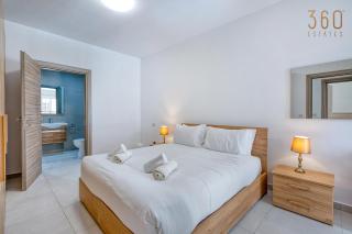 A beautiful 3BR home, opposite beach with WIFI & AC by 360 Estates - 8