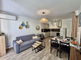 Confort et calme à Cavalaire : T2 climatisé avec Wi-Fi, balcon et double garage, proche centre-ville - FR-1-226B-186 - 1