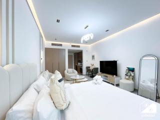 Relaxing ST Getaway l Balcony, Pool & Gym Access - 9