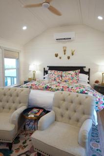 Laurel Court Cottages- A Pickleball Getaway - 6