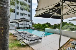 Menlyn apartment with ensuit Regency Hotel - 7