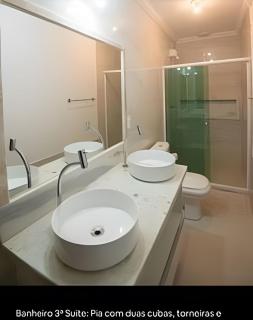 Magnífica Casa com Piscina - 2