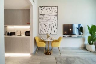 Airstay - Stylish Studio - Next to Circle Mall - Monthly Offer Available - 9