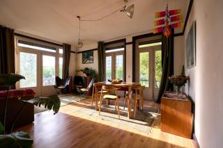 Olympic's Little Palace - 0