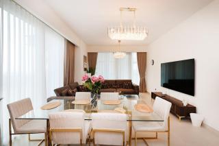 Cozy 2BR APT With Canal Views, Pool with Burj View - 0