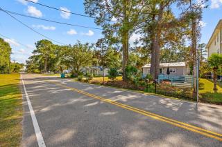 Pura Vida Villa 4 Blocks 2 Ocean Dog Friendly & Fenced Yard - 2