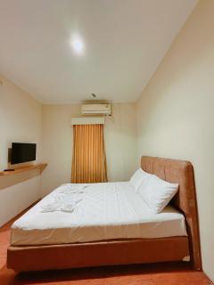 URVANA Hotel By Majestra Hospitality - 3