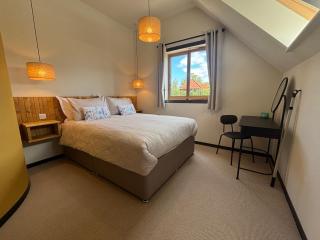 King room with private bathroom in Bulmer Street - 7