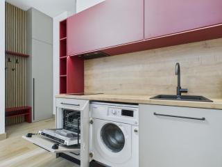Sleek Downtown Studio Apartments - 5