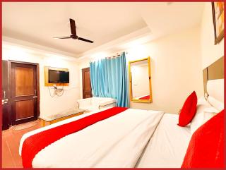 Mall Road Hotel Orchid Nainital Near Naini lake - A Luxury Family Cottage with Wifi - Restaurant - Parking Available - Top Rated Hotel In Nainital - Book Now - 8