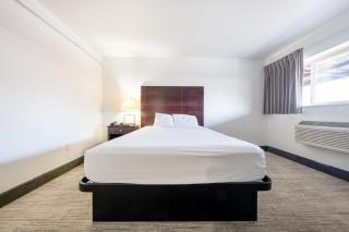 Banfield Studios By OYO Portland OR - 3