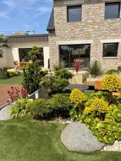 VILLA de Standing, 10 personnes, Piscine, Spa à 200m des plages - 2