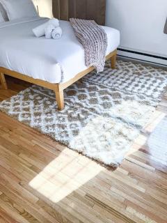 Heritage Residence Family Dream Duplex & Backyard - 3