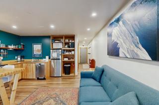 Sea to Ski Escape - 7