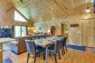 Hike, Ski and Swim Luxury Cabin on Silver Lake! - 1