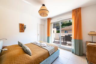 Le Penthouse de 220m2 - Jacuzzi - 3 Parkings - Climatisation - Terrasse - 2