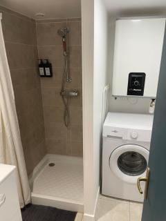 CHARMANT STUDIO à MONTCHAT - 5