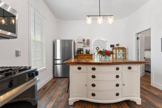 Historic 1914 Cottage, Near Downtown, UNR & Hospitals, Early Check In - 1