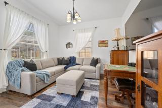 Historic Cottage, Modern Comforts & EV Charger - 2