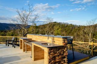 Luxury A Frame 5BR Hot Tub & Mountain Views - 7