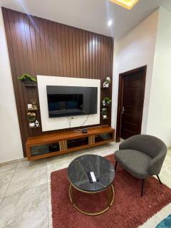 Rosewood residence 2 bedroom duplex with views and bathtub - 7