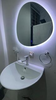 Rosewood residence 2 bedroom duplex with views and bathtub - 6