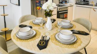 Zenith 1BR Urban Retreat - Modern & Luxe - 3