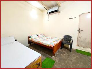 HOTEL SHANT! GUEST HOUSE VARANASI - 1 Minutes Walking Distance From BABA VISHWANATH TEMPLE And ROOFTOP GANGA VIEW - #Wifi #Fully Air Conditioned & Spacious Rooms -Restaurant Foreigneꭈׁׅ Allowed - Best Budget Guest House In Varanasi - 8