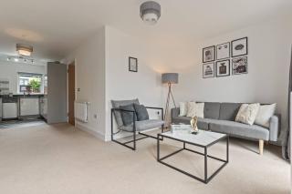 3-Bed Elegant House Near Museums, Bullring Parks - 0