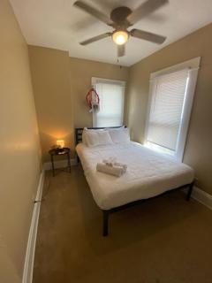 Your Central Columbus Retreat Awaits 5 BR 2 Bath - 2