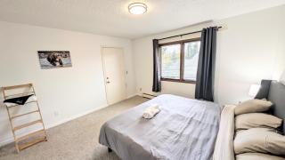 Spacious Downtown 2-bdrm Apartment - Anchorage - 4