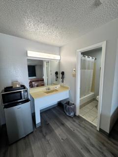 Westworld Country Inn - 3