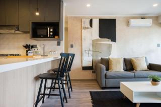Chic 2BR Retreat in Vitacura Perfect for 3 Steps from Everything - 9