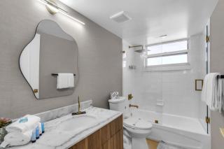 Stunning 3B2B with Ocean and City Views - Free Parking - 7