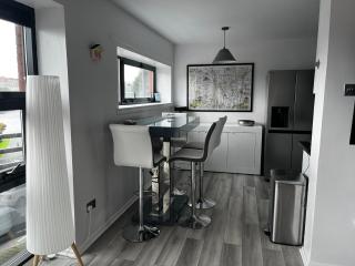 City Centre Apartment - 9