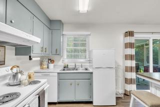 3BR Near River St and Forsyth with Porch and Parking - 2