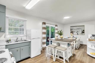 3BR Near River St and Forsyth with Porch and Parking - 8