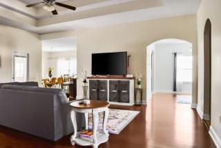 Cozy Retreat with Patio, Big Kitchen and Fishing Nearby - 5