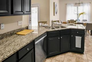 Cozy Retreat with Patio, Big Kitchen and Fishing Nearby - 1