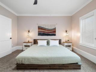 Amazing Boho Oasis Apartment in Ohio City - 7