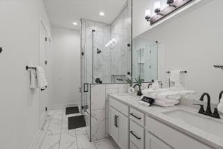Stylish Austin Stay - Spacious Design - Lux Home - 0