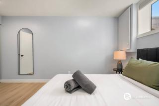 Spacious Cozy Couples Getaway Basement Suite in Sundance - 4
