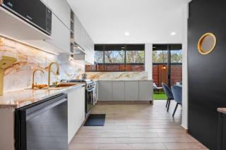 Sierra Vista Contemporary Townhouse BBQ Brand New - 3
