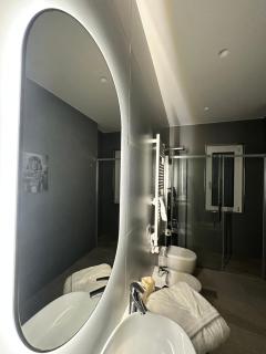 Crazi Suites - 8