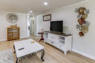 Crosby Huffman Hideaway Serene Escape with Yard - 5