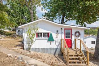 Historic Rockaway Beach Cottage 7 - 0