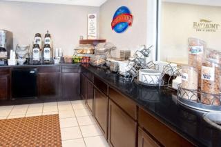 Baymont by Wyndham Howell/Brighton - 9