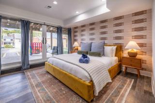 Modern Retreat With Dedicated Parking 2 King Beds Arcade BBQ - 8