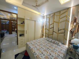 Deluxe Premium 3 Bhk Luxry apartment - 6