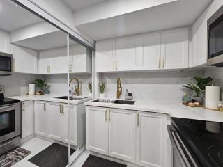 Private 1 Bedroom Ensuite Apartment - 8